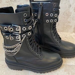 Zara Combat boots with chain